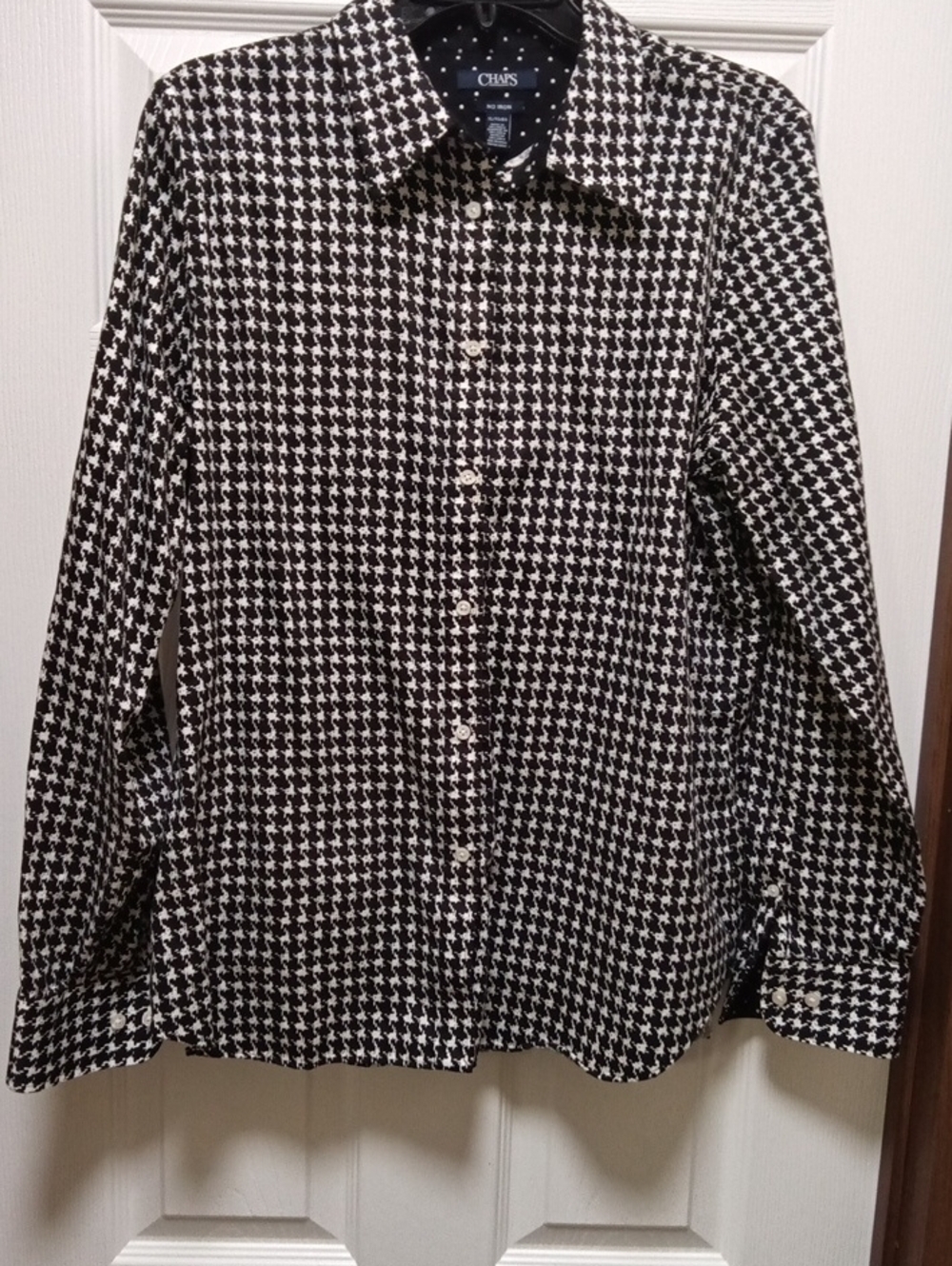 Chaps Women's Size XL Black and White Houndstooth Button-Down Shirt